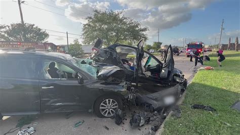 teenager dies in car crash yesterday near me